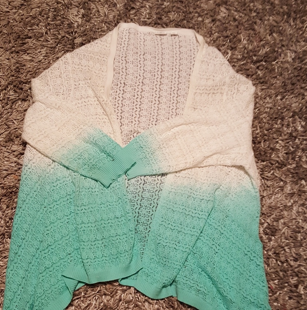 Catos shark bite sweater
